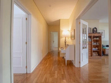Apartamento T4 para Venda em Aldoar, Foz do Douro e Nevogilde