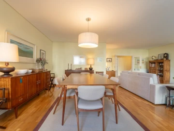 Apartamento T4 para Venda em Aldoar, Foz do Douro e Nevogilde