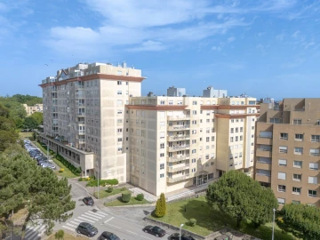 Apartamento T4 para Venda em Aldoar, Foz do Douro e Nevogilde