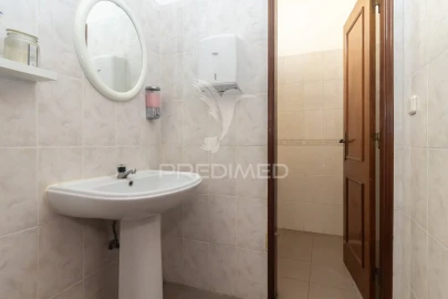 Loja para Venda em Alto do Seixalinho, Santo André e Verderena
