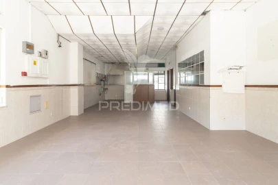 Loja para Venda em Alto do Seixalinho, Santo André e Verderena