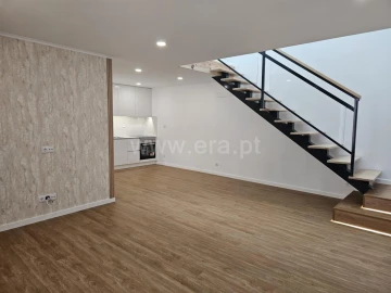 Moradia T2 para Venda em Souto da Casa