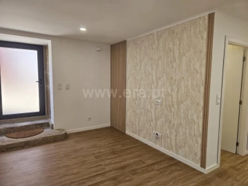 Moradia T2 para Venda em Souto da Casa