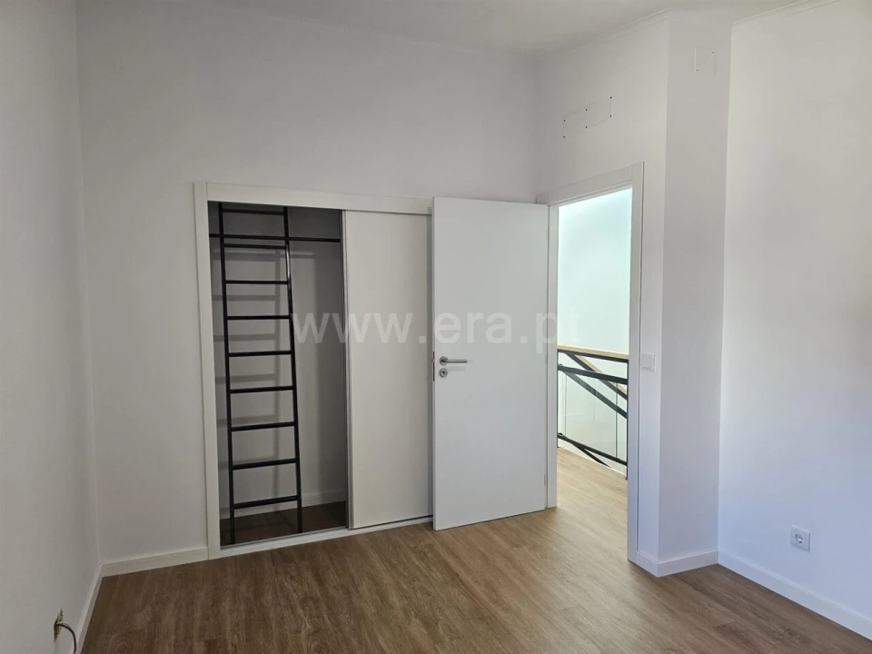 Moradia T2 para Venda em Souto da Casa Foto 9