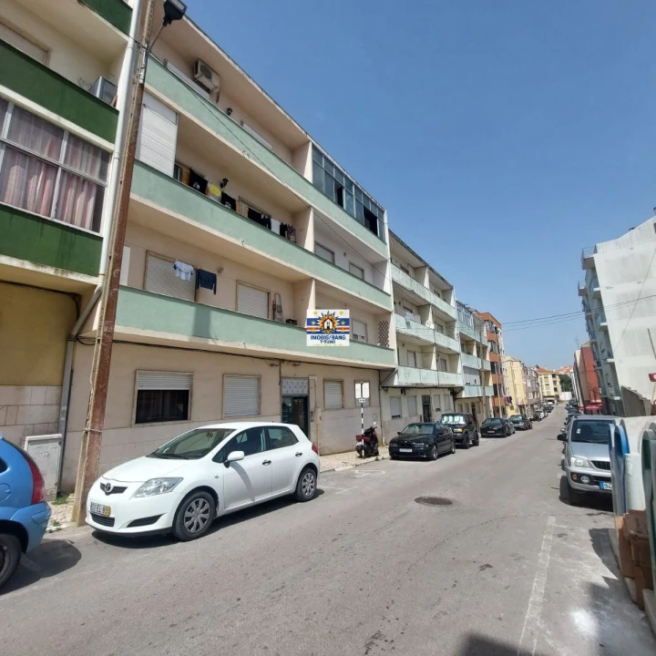 Apartamento T3 para Venda em Seixal, Arrentela e Aldeia de Paio Pires Foto 13