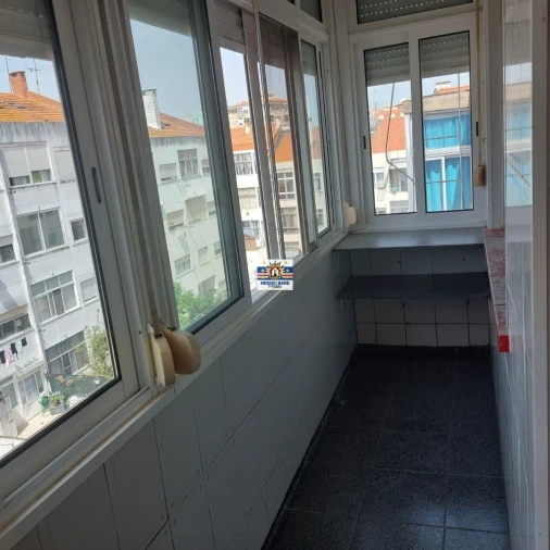 Apartamento T3 para Venda em Seixal, Arrentela e Aldeia de Paio Pires Foto 2
