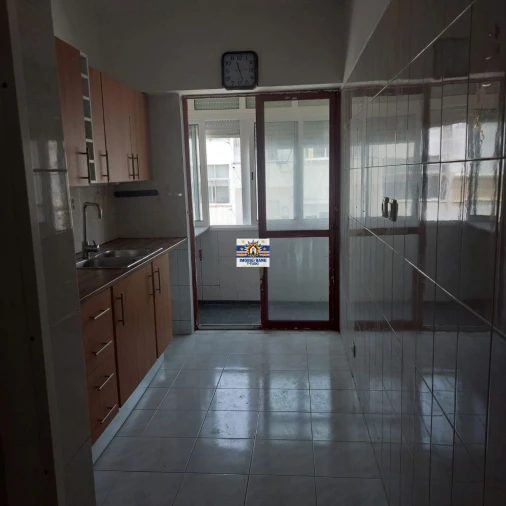 Apartamento T3 para Venda em Seixal, Arrentela e Aldeia de Paio Pires Foto 4