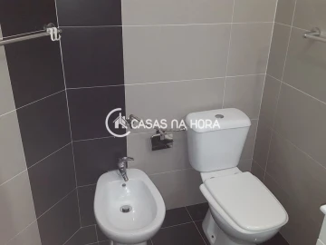 Apartamento T2 para Arrendamento em União das Freguesias de Setúbal