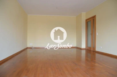 Apartamento T2 para Venda em Cidade da Maia