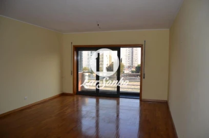 Apartamento T2 para Venda em Cidade da Maia