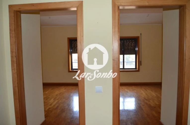 Apartamento T2 para Venda em Cidade da Maia Foto 14