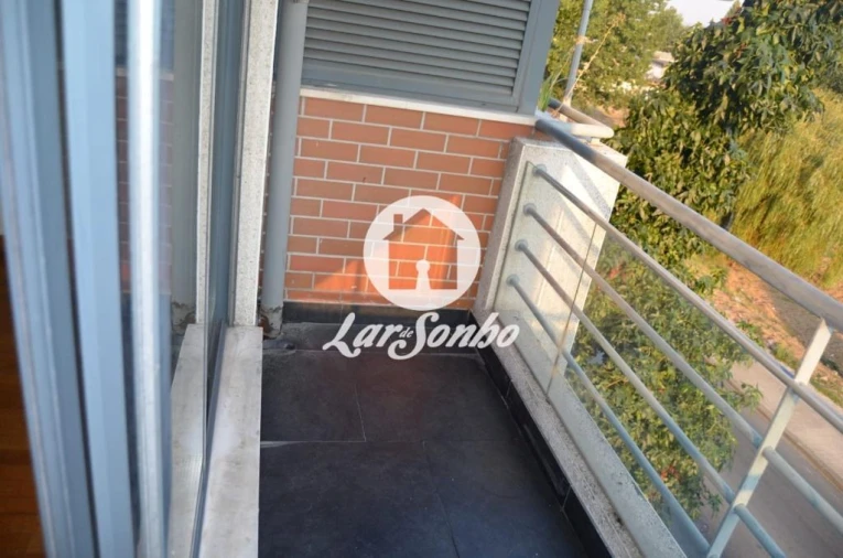 Apartamento T2 para Venda em Cidade da Maia Foto 16