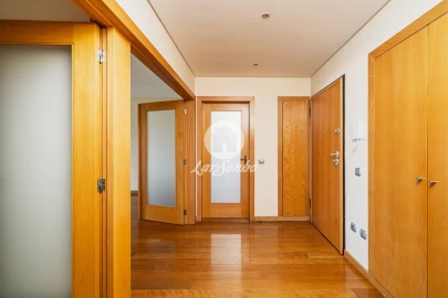 Apartamento T3 para Venda em Cidade da Maia