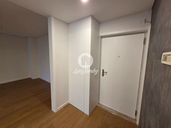 Apartamento T3 para Venda em Cidade da Maia Foto 2