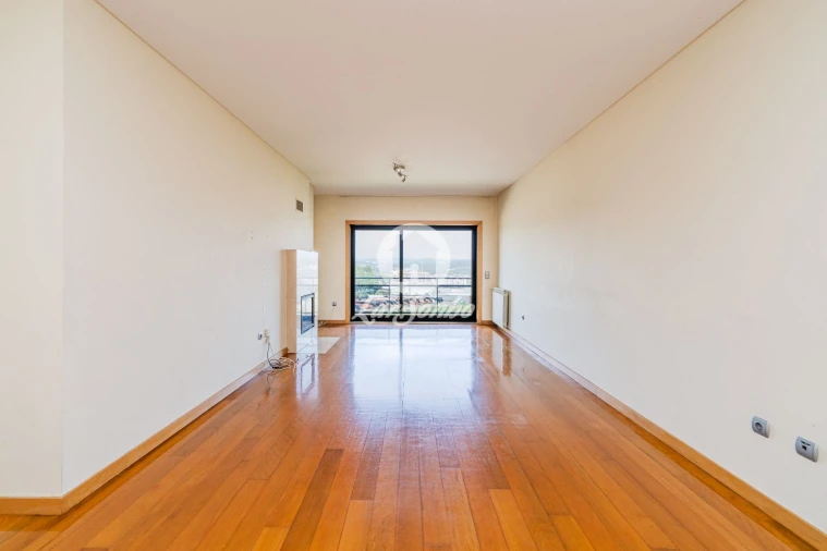 Apartamento T3 para Venda em Cidade da Maia Foto 2