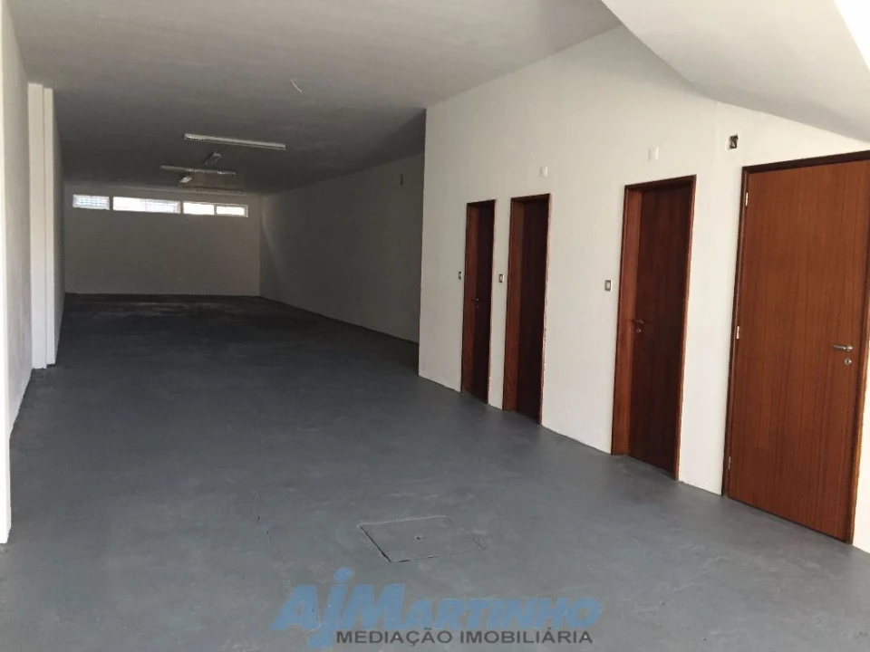 Armazém para Venda em Bonfim Foto 1