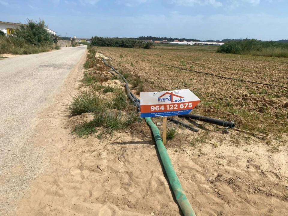 Terreno para Venda em Atouguia da Baleia Foto 1