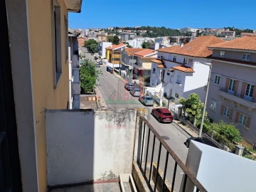 Apartamento T4 para Venda em Santo Antonio dos Olivais