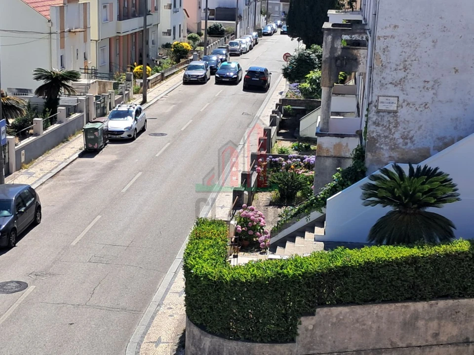 Apartamento T4 para Venda em Santo Antonio dos Olivais Foto 23