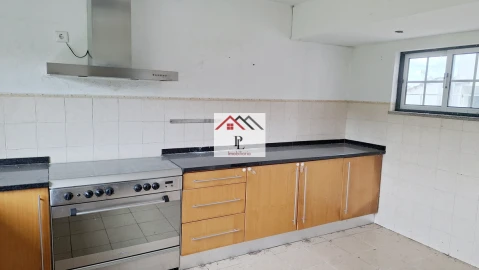 Moradia T4 para Venda em São João da Boa Vista