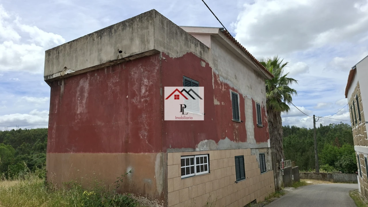 Moradia T4 para Venda em São João da Boa Vista Foto 1