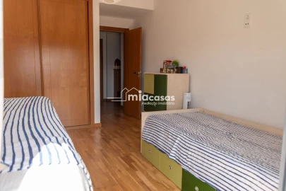 Apartamento T3 para Venda em Tamengos, Aguim e Óis do Bairro