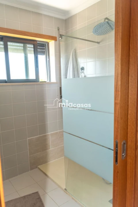 Apartamento T3 para Venda em Tamengos, Aguim e Óis do Bairro