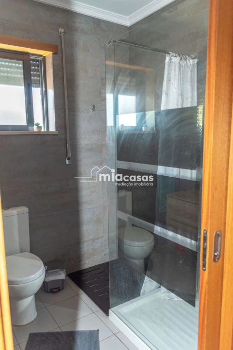Apartamento T3 para Venda em Tamengos, Aguim e Óis do Bairro