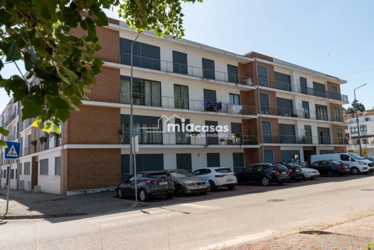 Apartamento T3 para Venda em Tamengos, Aguim e Óis do Bairro Foto 32