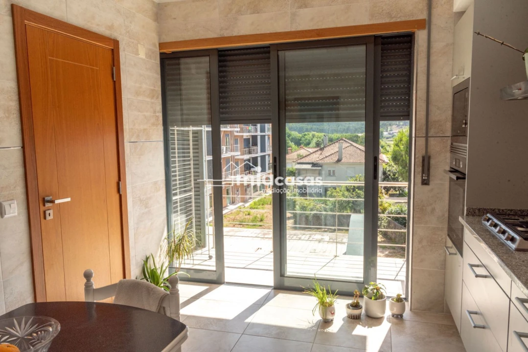 Apartamento T3 para Venda em Tamengos, Aguim e Óis do Bairro Foto 9