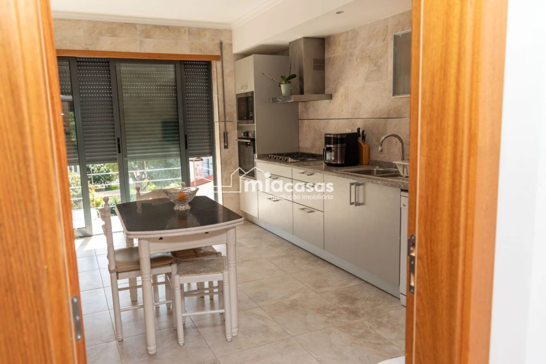Apartamento T3 para Venda em Tamengos, Aguim e Óis do Bairro Foto 8