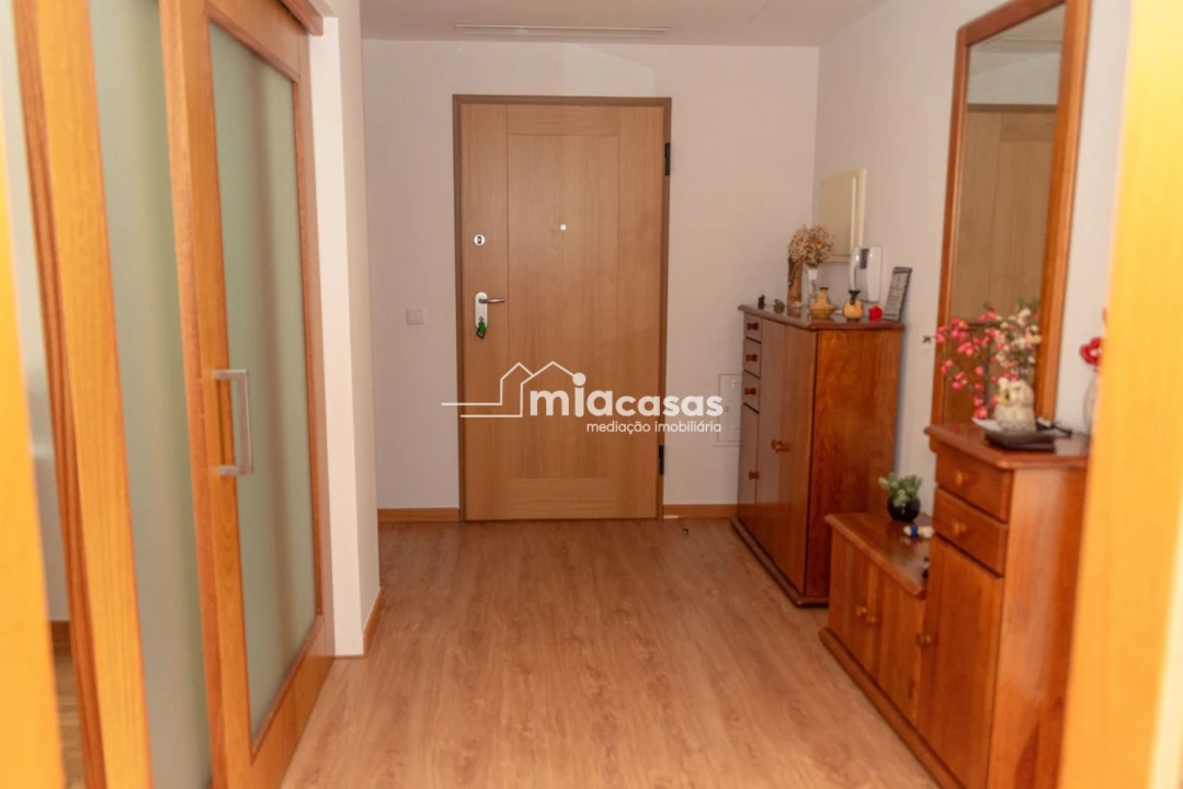 Apartamento T3 para Venda em Tamengos, Aguim e Óis do Bairro Foto 3