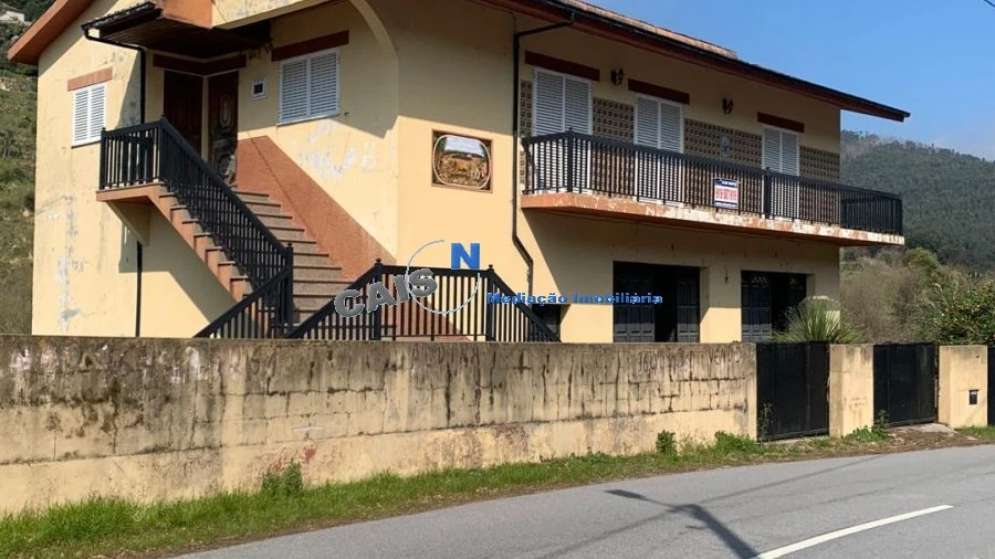 Quinta T3 para Venda em Loivos da Ribeira e Tresouras