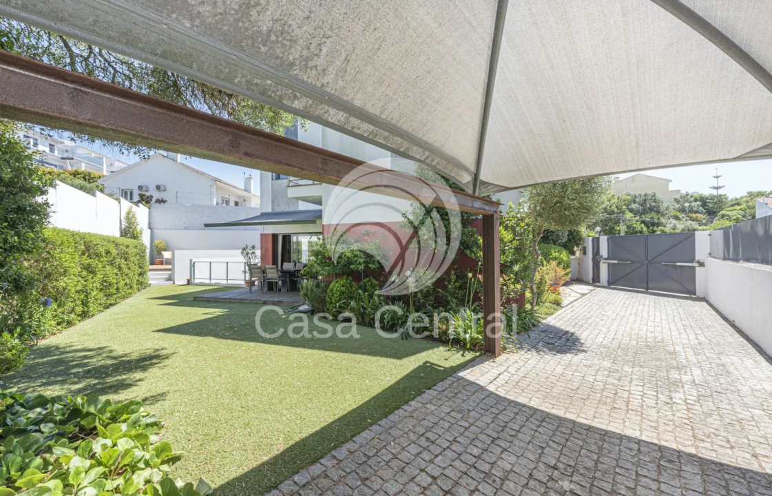 Moradia T3 para Venda em Alcabideche Foto 39