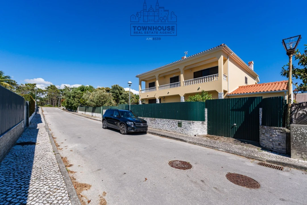 Moradia T4 para Venda em Sesimbra (Castelo) Foto 1
