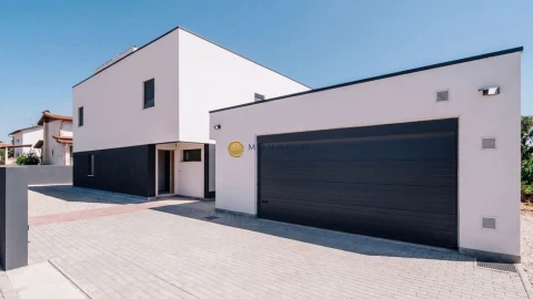 Moradia T4 para Venda em Eiras e São Paulo de Frades