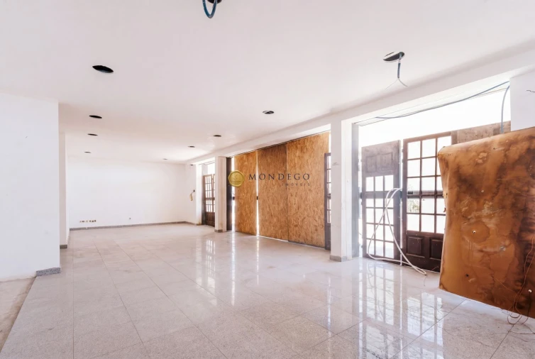 Moradia T4 para Venda em Eiras e São Paulo de Frades Foto 6