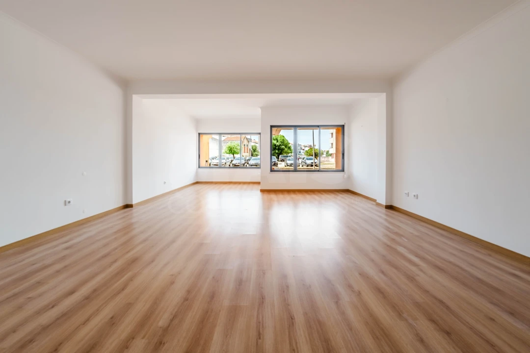 Apartamento T2 para Venda em Bombarral e Vale Covo Foto 10