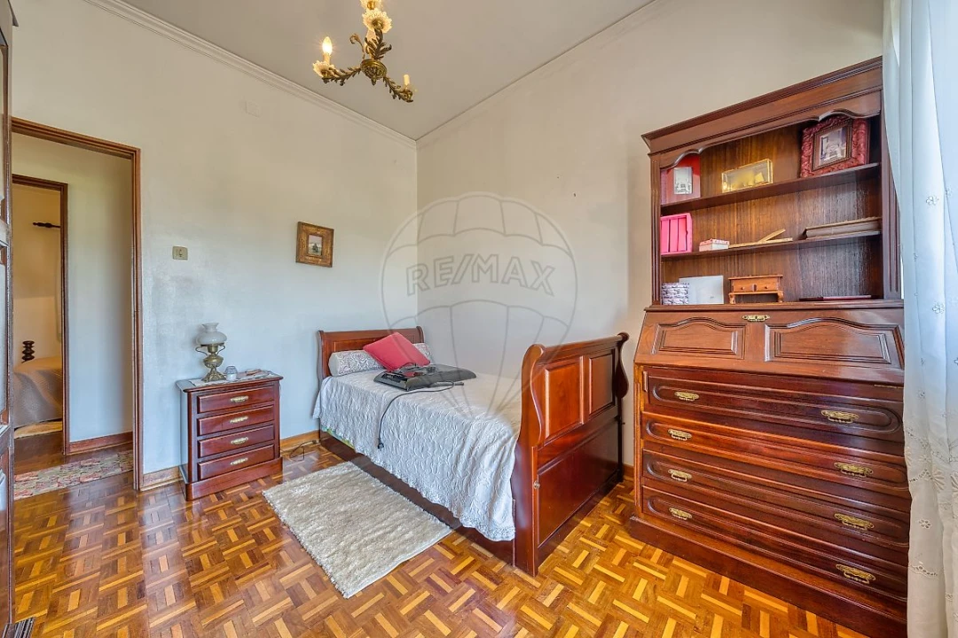 Moradia T4 para Venda em Almeirim Foto 48