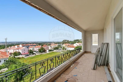 Moradia T16 para Venda em Palmela
