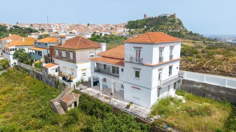Moradia T16 para Venda em Palmela