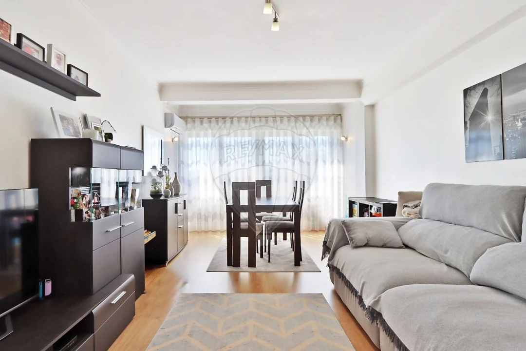 Apartamento T3 para Venda em Benfica Foto 1