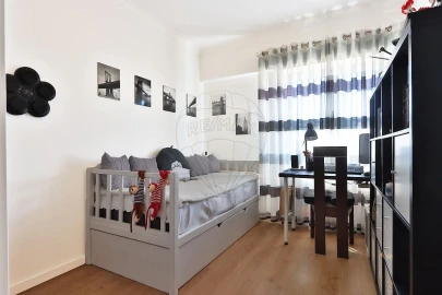 Apartamento T3 para Venda em Benfica