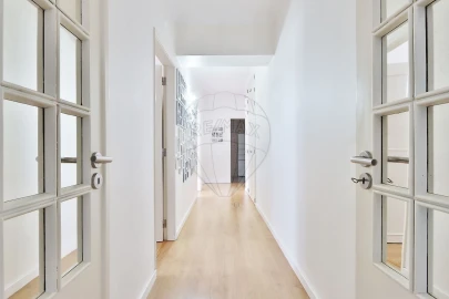 Apartamento T3 para Venda em Benfica