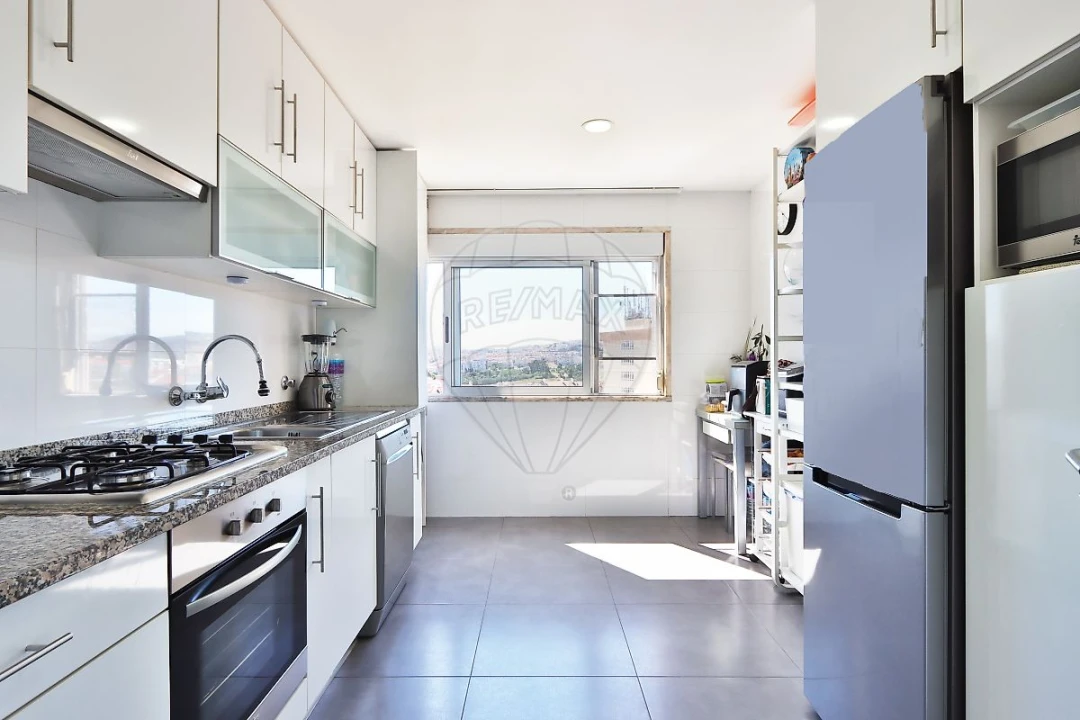 Apartamento T3 para Venda em Benfica Foto 3