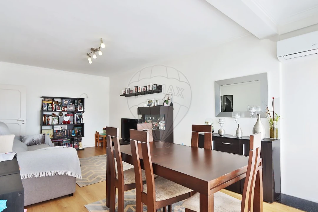 Apartamento T3 para Venda em Benfica Foto 2
