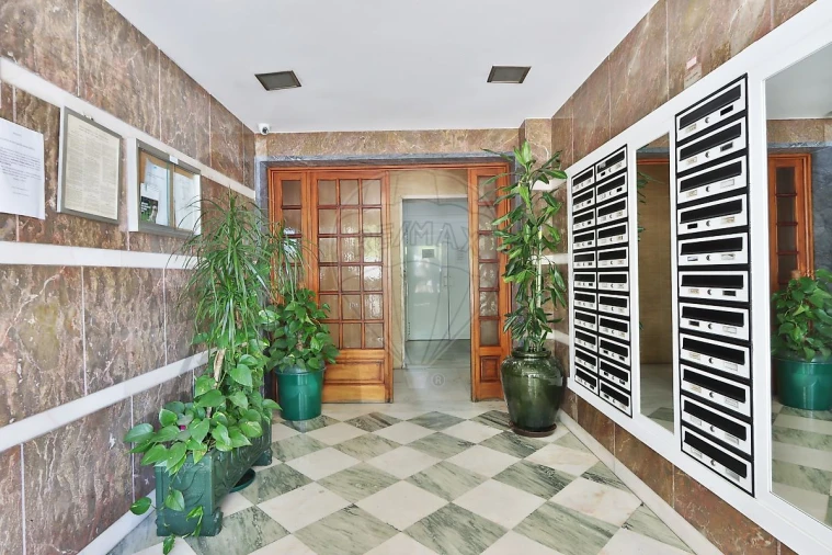 Apartamento T3 para Venda em Benfica Foto 4