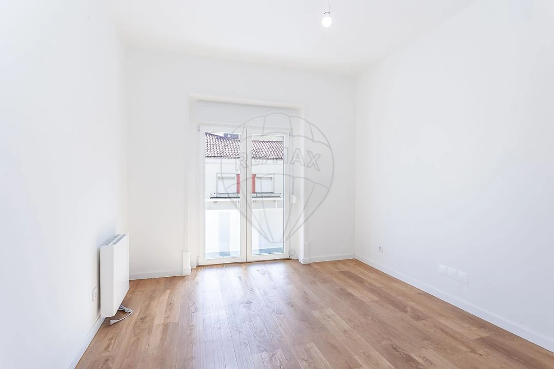 Apartamento T2 para Venda em Penha de França Foto 9