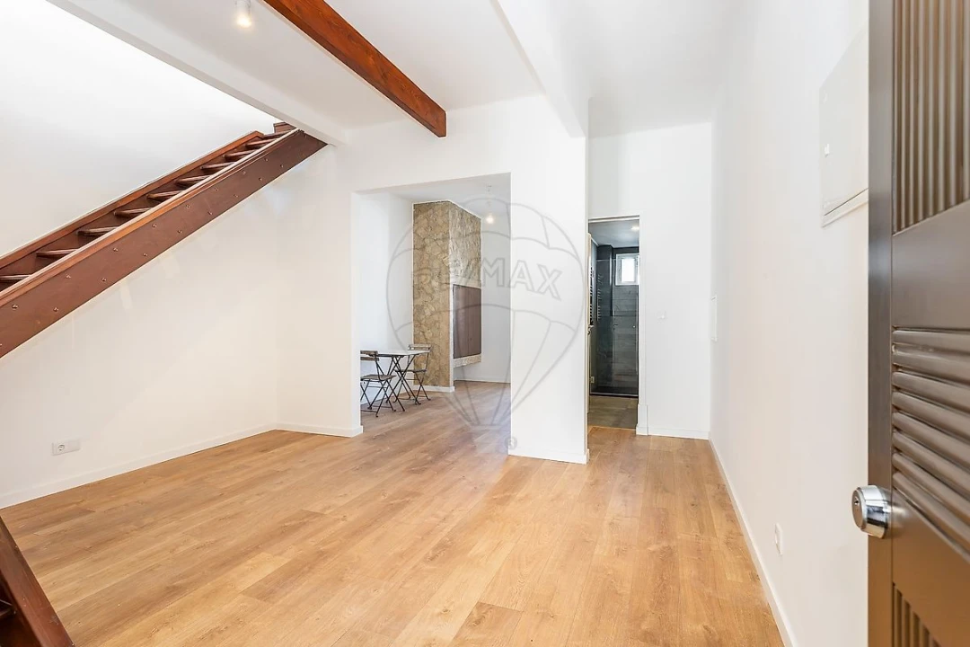 Apartamento T2 para Venda em Penha de França Foto 3