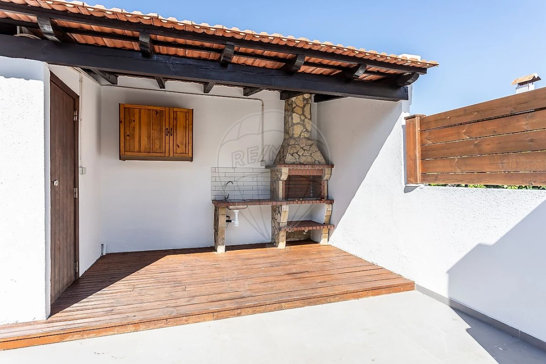 Apartamento T2 para Venda em Penha de França Foto 19